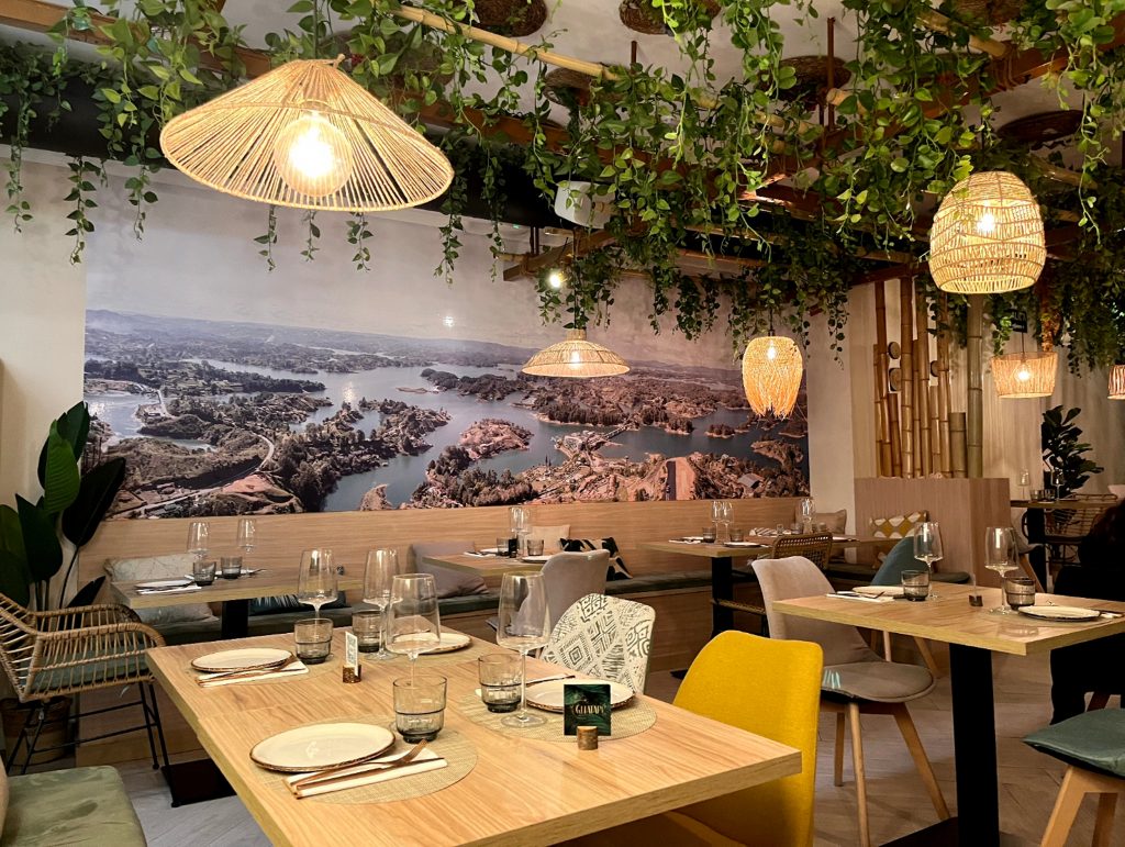 NATURAL RESTAURANT DESIGN